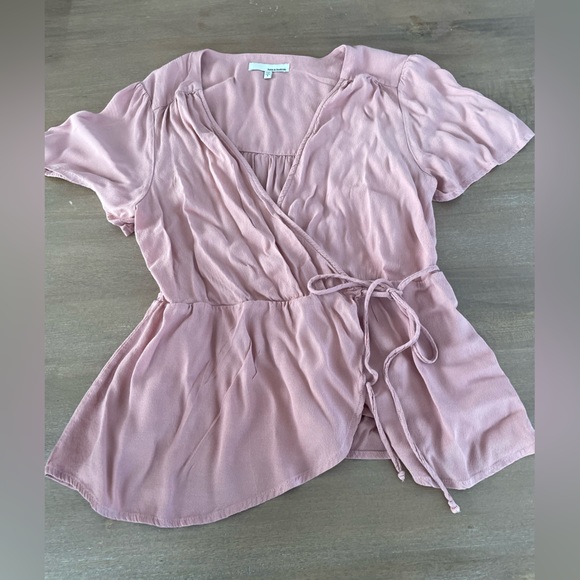 June & Hudson Ruffle Sleeve Wrap Top in Muave Sz L - Picture 4 of 7